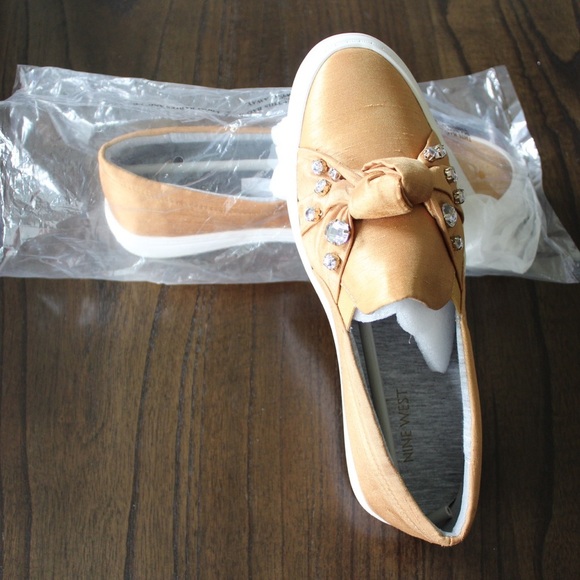 NWOB Nine West Gold Embellished Slip-On Sneakers - Picture 15 of 15